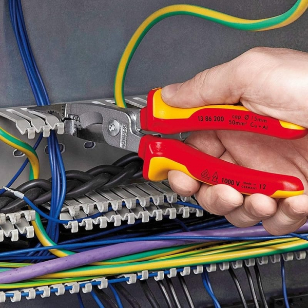 Cleste profesional combinat izolat Knipex 13 86 200, 200 mm, 6 in 1 [6]