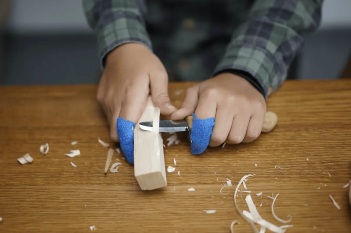 Cutit pentru sculptura in lemn pentru incepatori BeaverCraft C1KID, 155 mm [6]