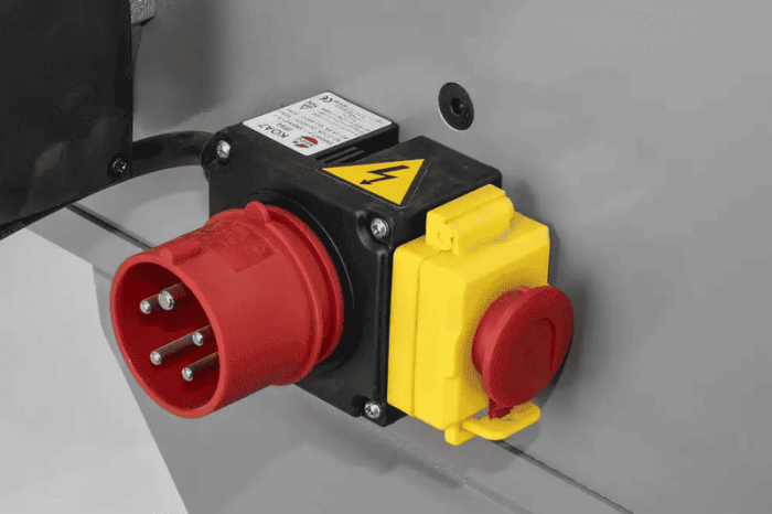 Masina de slefuit cu banda GBSM 150 Gude 55107, 400 V, 4000 W, 2840 rpm [4]