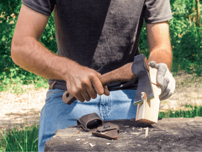 Toporisca cu maner de lemn BeaverCraft AX1, 600 gr [7]