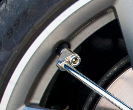 Pistol de umflat roti cu manometru digital V 12 PRO Gude 75196, 12 bari [6]