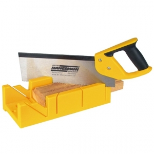 Dispozitiv Taiere In Unghi - Set fierastrau si cutie de taiere la unghi Mannesmann 30182, 300 mm