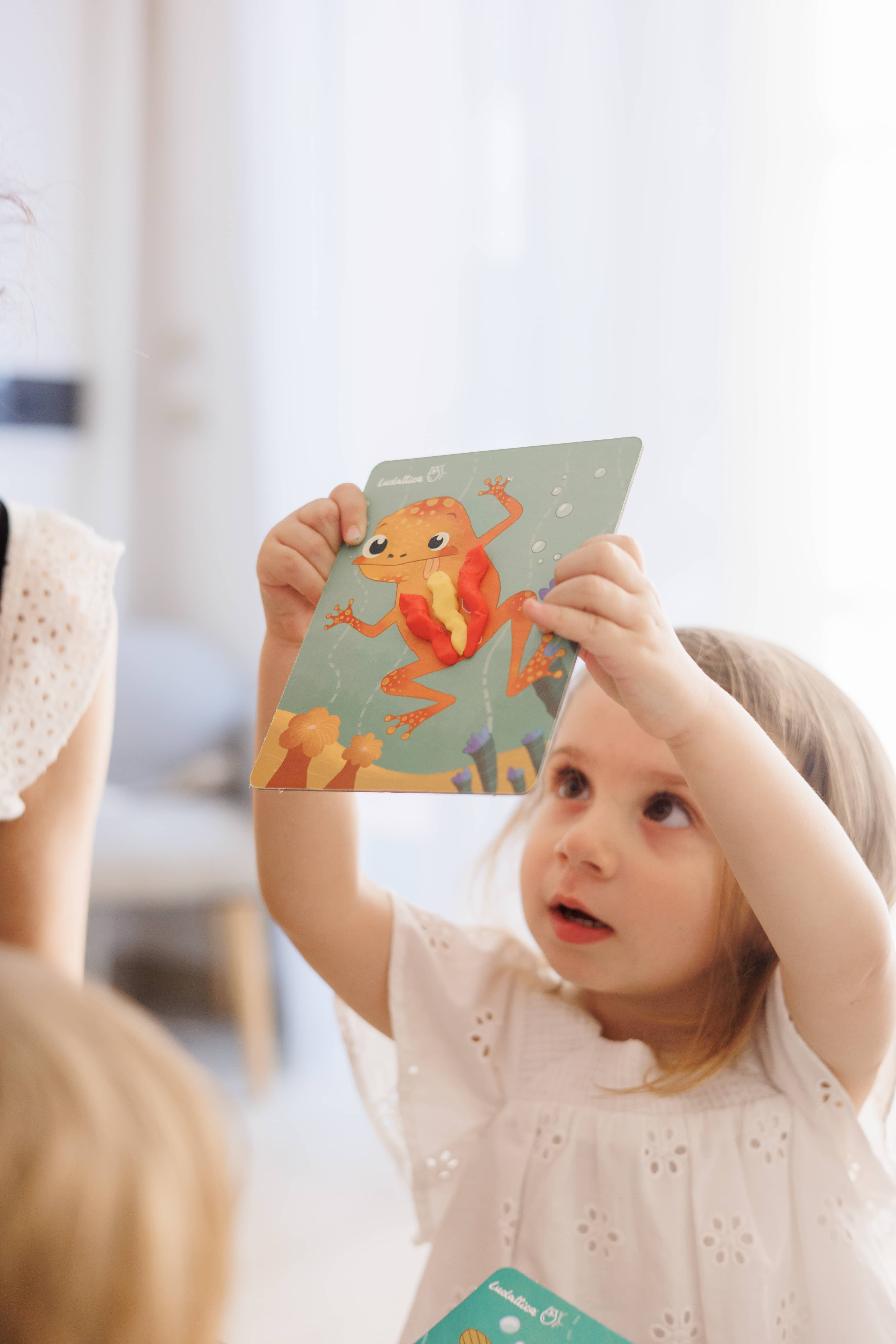 CREA DUDU: HAI SĂ DECORĂM – PLASTILINĂ [4]