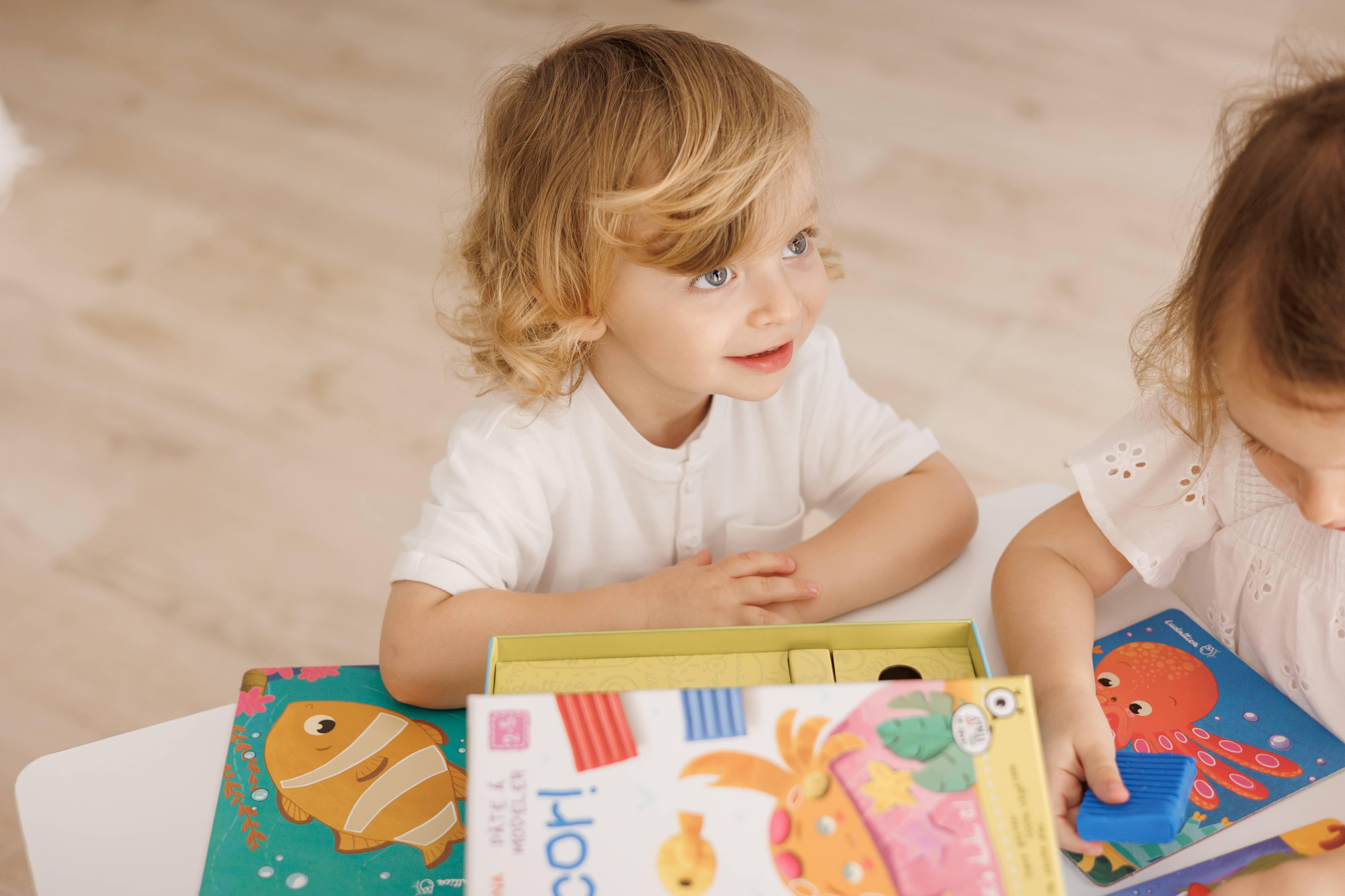 CREA DUDU: HAI SĂ DECORĂM – PLASTILINĂ [6]