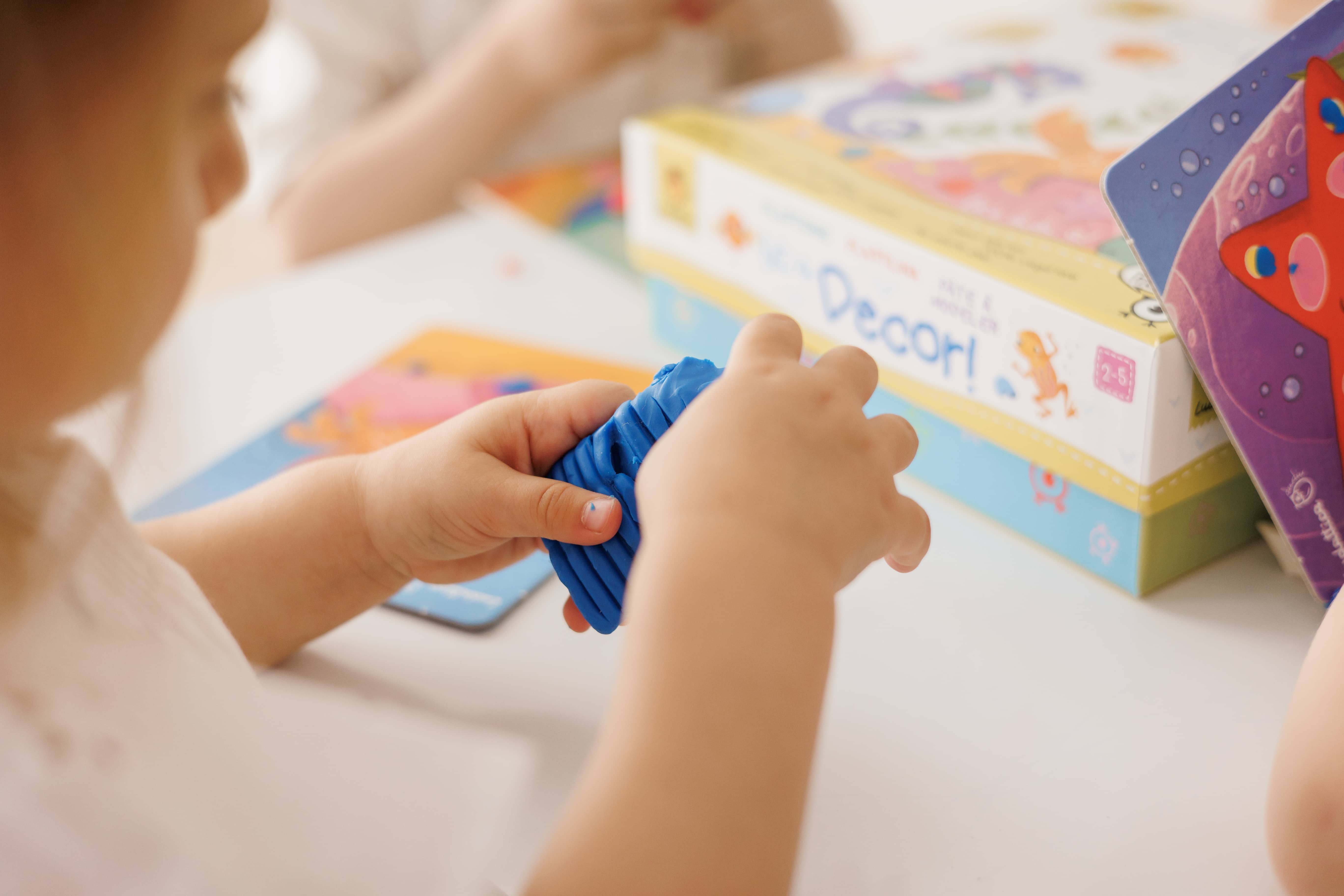 CREA DUDU: HAI SĂ DECORĂM – PLASTILINĂ [12]