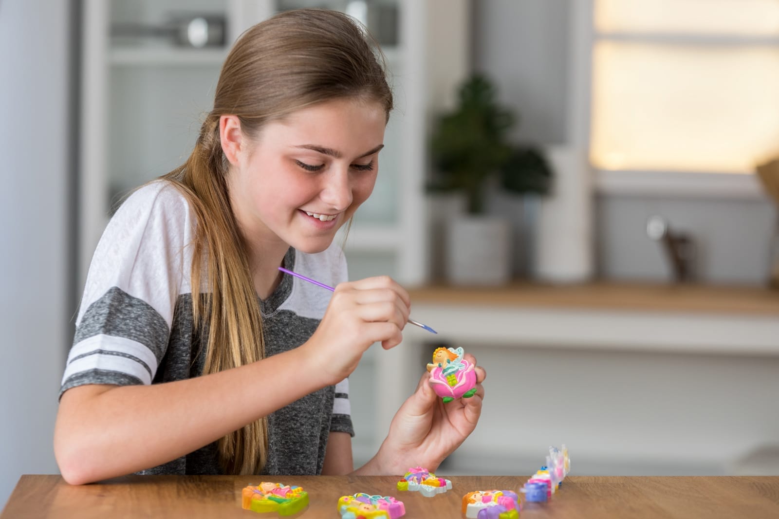 Atelier creativ Modeleaza si picteaza - Zane cu sclipici, + 5 ani [4]