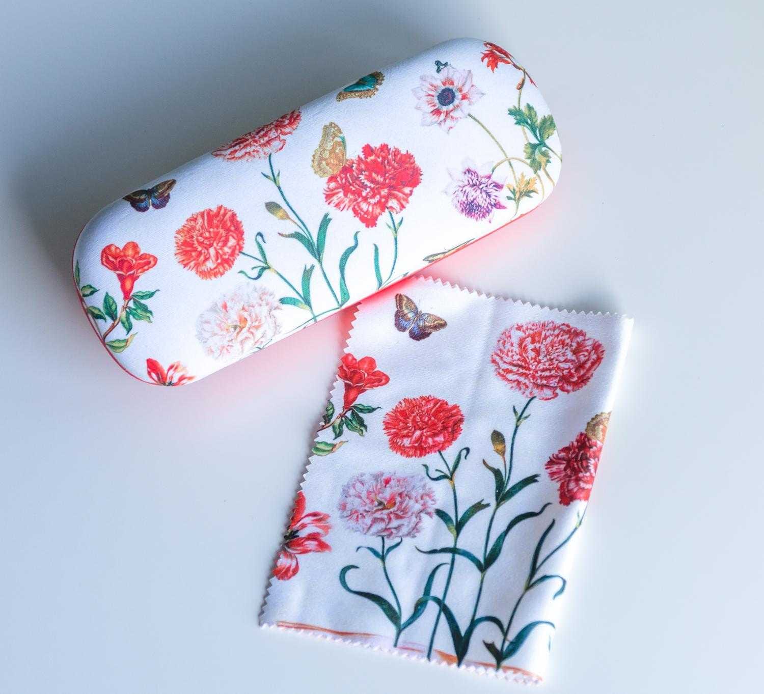 Vârsta - Etui cu textil si protectie ochelari, Maria Sibylla Merian, Fridolin, 6-7 ani +