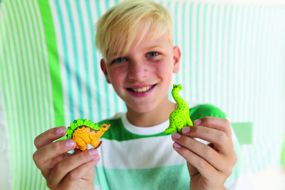 Atelier creativ Modeleaza si picteaza - Dinozaur care straluceste in intuneric [8]