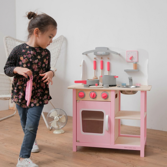 Bucatarie Bon appetit Roz, New Classic Toys, 2-3 ani + [5]