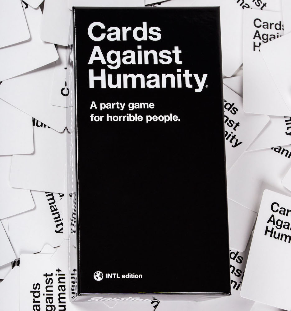 Cards Against Humanity NEW 2.0 INTL Edition,  +17 ani [3]