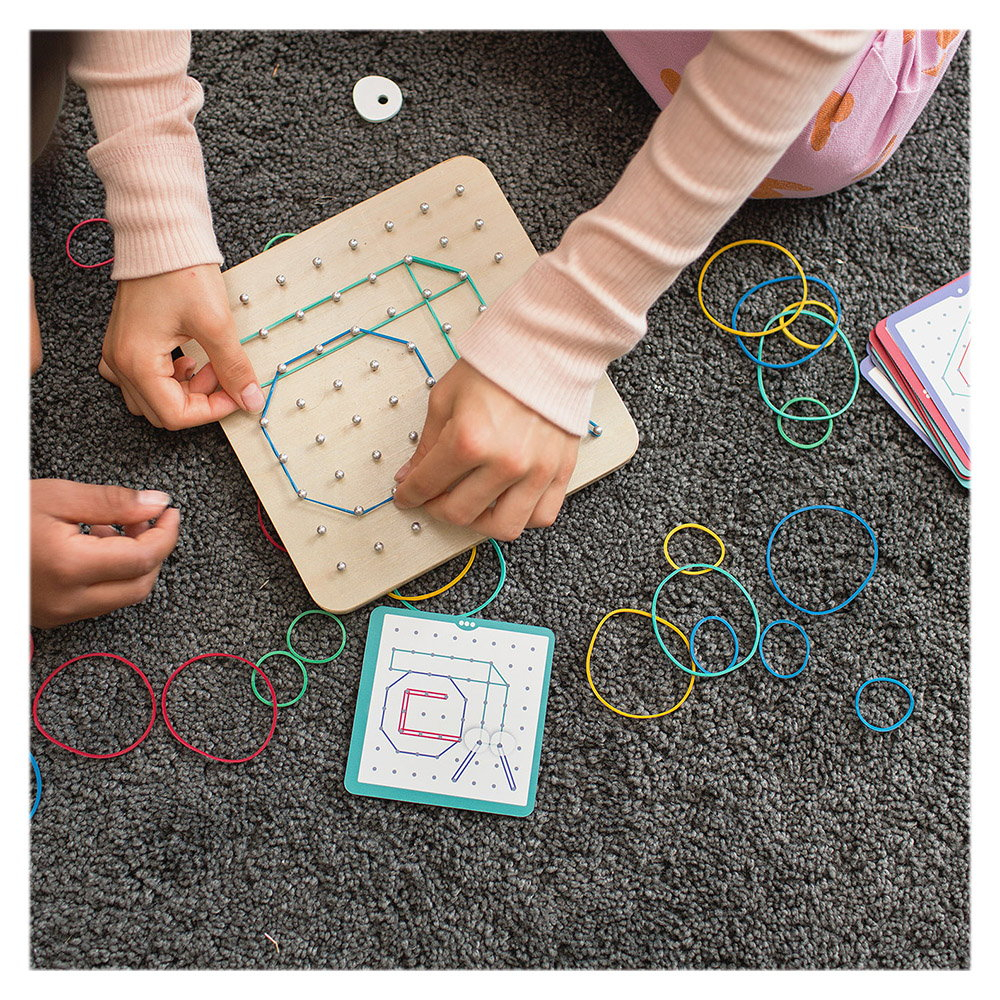 Geoboard, joc creativ cu elastice [3]