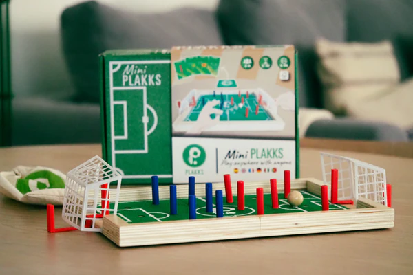 Joc de masa - mini fotbal, Plakks [10]