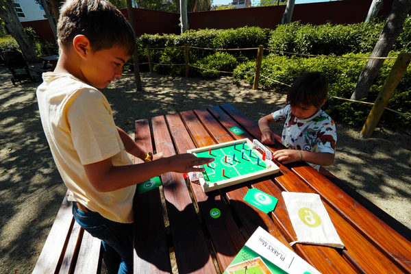 Joc de masa - mini fotbal, Plakks [7]