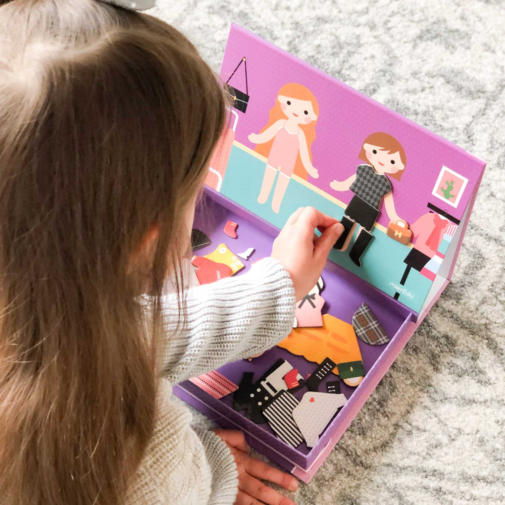 Joc puzzle magnetic de arta si asociere - Imbracaminte [4]