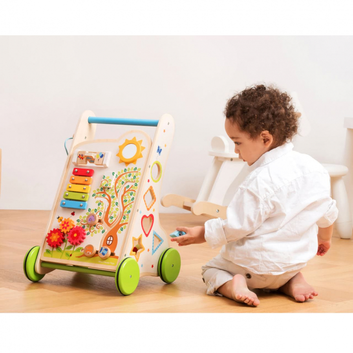 Premergator cu activitati NEW, New Classic Toys, 1-2 ani + [8]