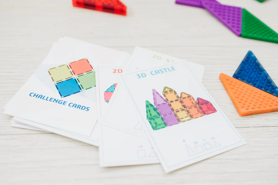 Set carduri cu provocari pentru seturile magnetice de constructie [2]