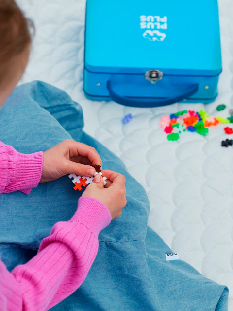 Set constructie Plus-Plus, 600 piese, portabil, in cutie metalica, culori standard [4]