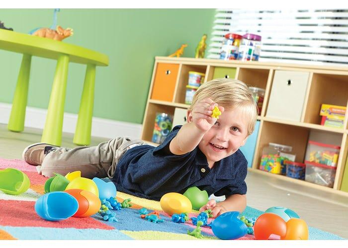 Set pentru sortat si numarat - Dinozauri colorati, Learning Resources, 2-3 ani + [4]