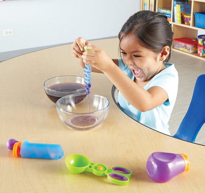 Set ustensile pentru experimente - Apa si Nisip, Learning Resources, 2-3 ani + [5]