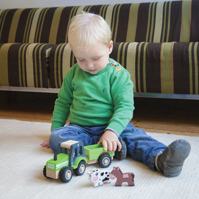 Tractor cu trailer si animale din lemn, New Classic Toys, 1-2 ani + [5]