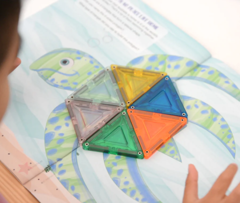 Carte cu activitati pentru seturile magnetice de constructie [4]