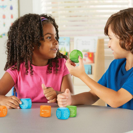 Cuburi lemn pentru conversatii, Descoperim emotiile, Learning Resources, 4-5 ani + [3]