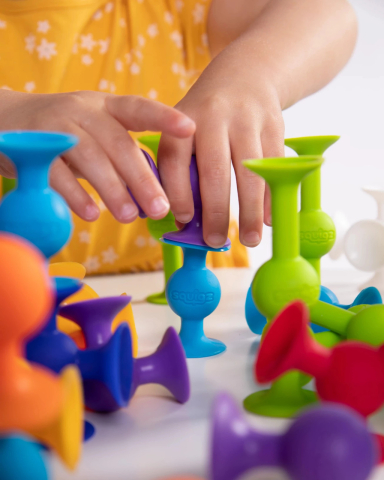 Squigz Deluxe, Set de constructie cu 44 de piese cu ventuze [5]