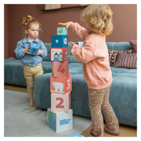 Turn din cuburi de stivuit, Animale si numere [2]