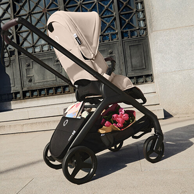 Carucior Bugaboo Dragonfly Plus Heritage Black are copertina extensibila cu protectie UPF 50+