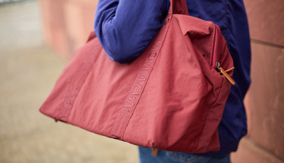 Geanta de infasat Childhome Mommy Bag Signature Urban Burgundy - pentru mamici