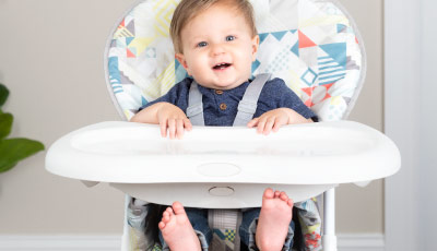 Scaun de masa Graco Snack N Stow Fruitella - resigilat - tava detasabila