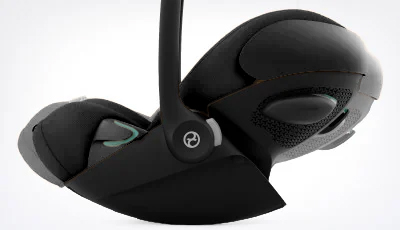 Scoica auto Cybex Cloud G i-Size Plus Moon Black - Siguranta pana la 24 de luni