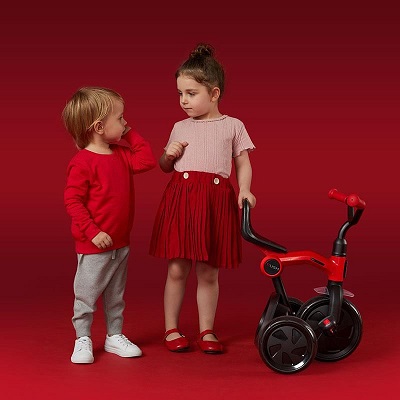 Tricicleta Qplay Ant Rosu - Aceasta tricicleta este destinata copiilor cu varste incepand de la 2 ani si se pliaza intr-un mod compact, ceea ce o face usor de depozitat 