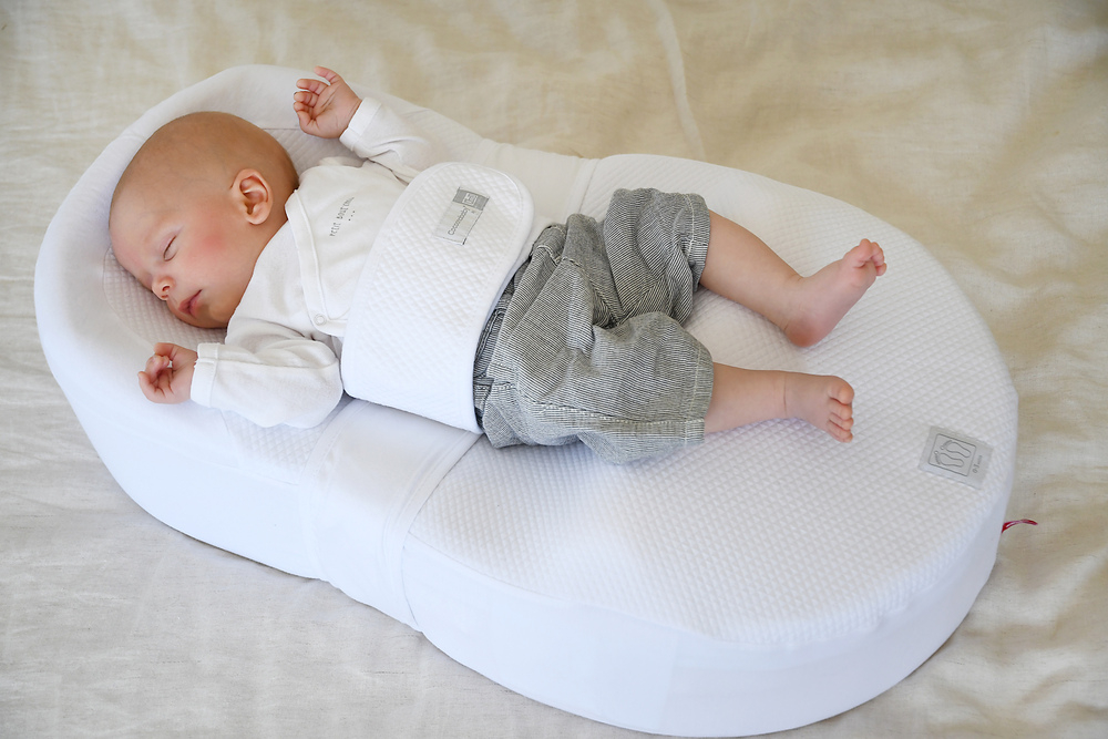 Baby nest ergonomic Red Castle Cocoonababy 10° Flori de Bumbac [9]