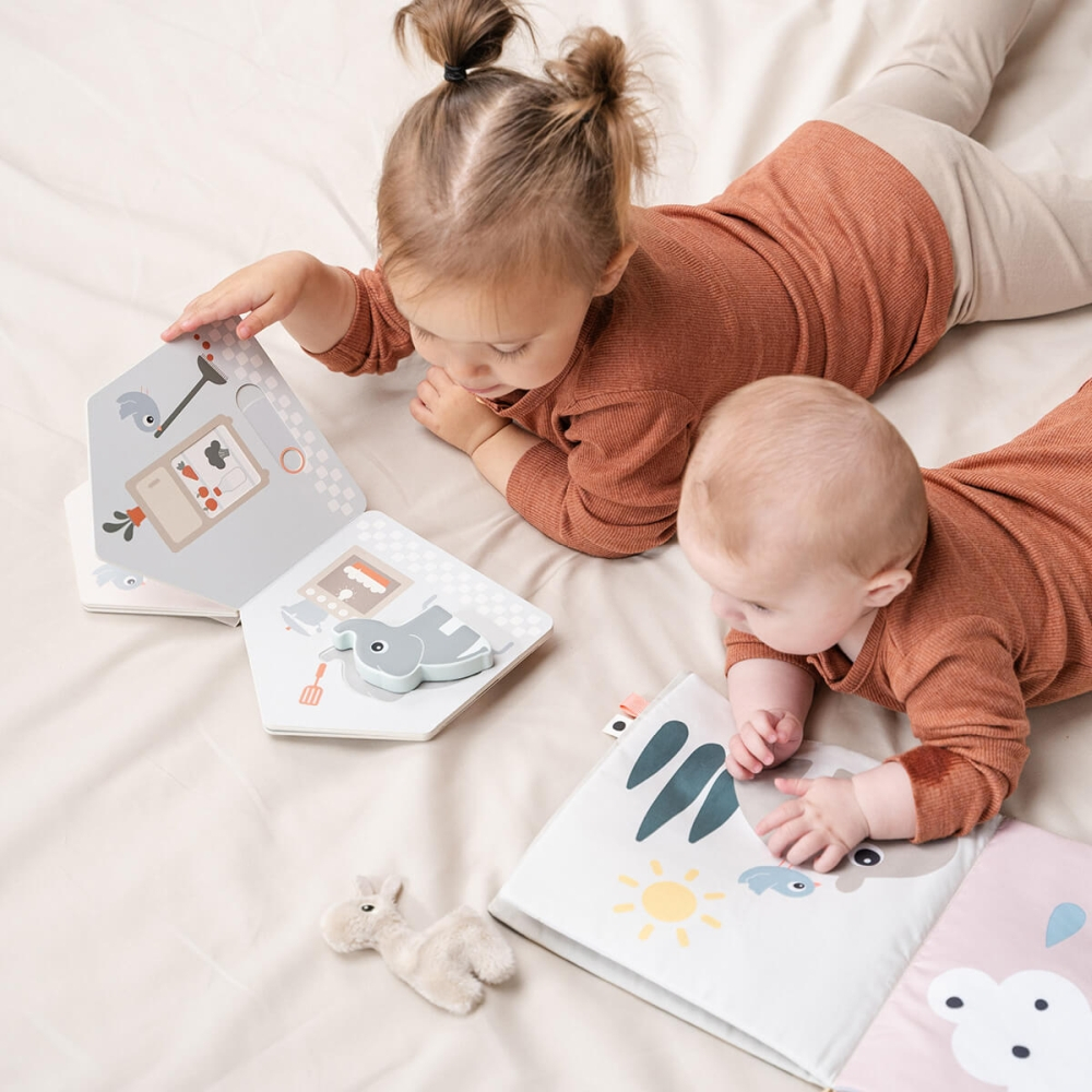 Carte moale pentru tummy time Done by Deer Deer Friends Multicolor [7]