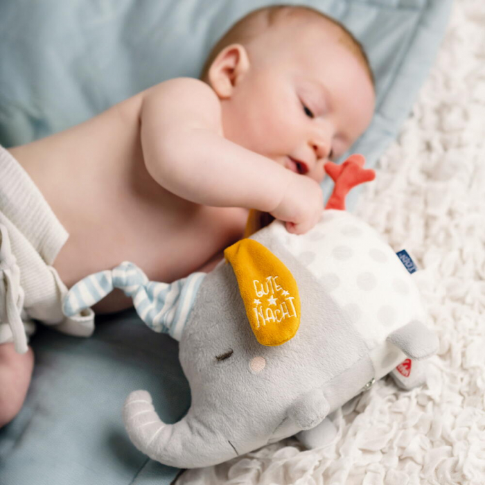 Elefantel de plus cu lampa de veghe [2]