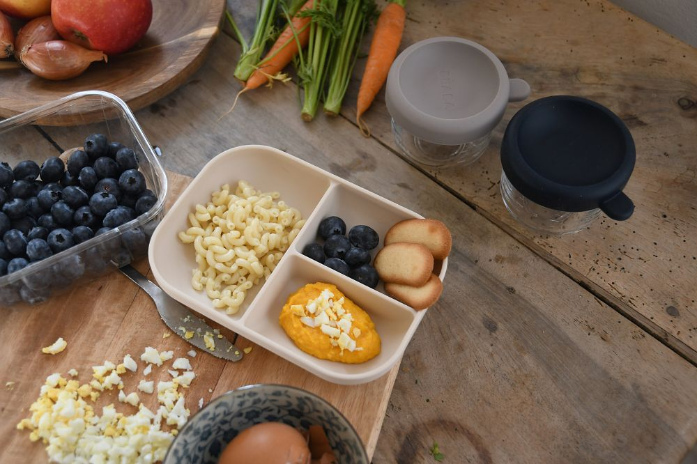 Farfurie compartimentata din silicon cu ventuza Beaba Clay [2]