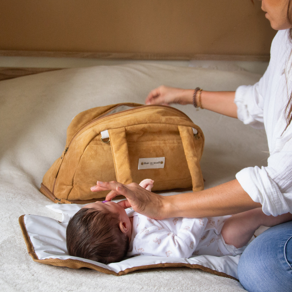 Geanta de infasat Baby On Board Doudoune Camel [5]