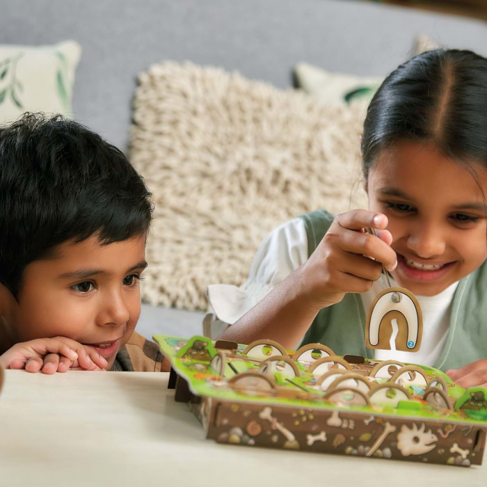 Joc educativ Orchard Toys Dinosaur Dig [5]