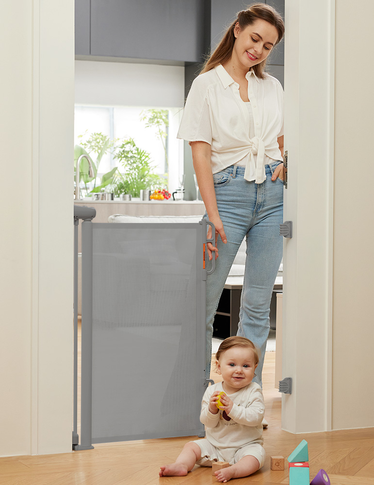 Poarta retractabila bebelusi Momcozy 140 cm Grey [3]