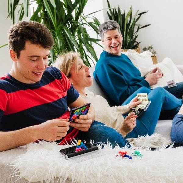 mart Games - IQ Six Pro, joc de logica cu 120 de provocari [3]