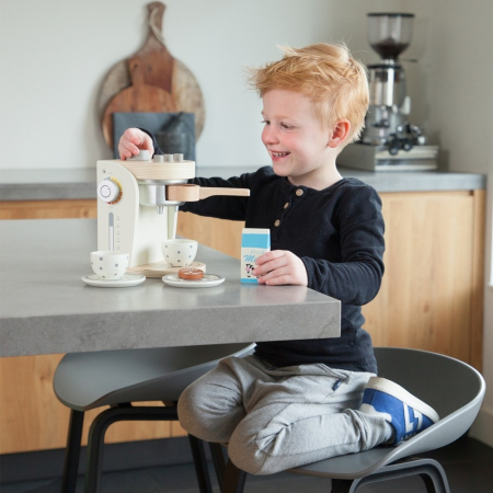 Jucarie de Lemn New Classic Toys Cafetiera [1]