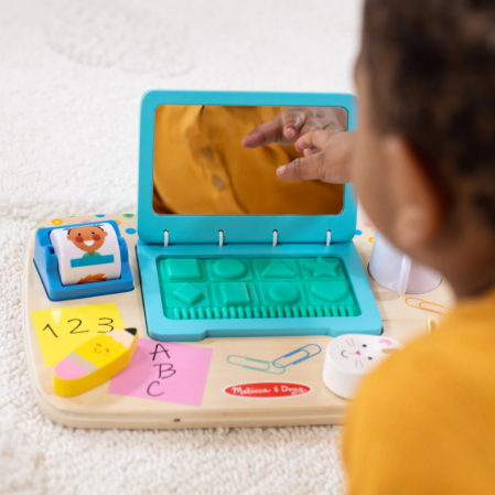 Laptop din lemn de jucarie pentru toddleri [1]