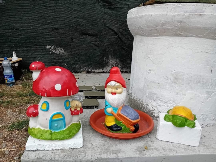 Matrita Ciuperca Casa 34.5 cm H - set 2 bucati fata si spate [6]