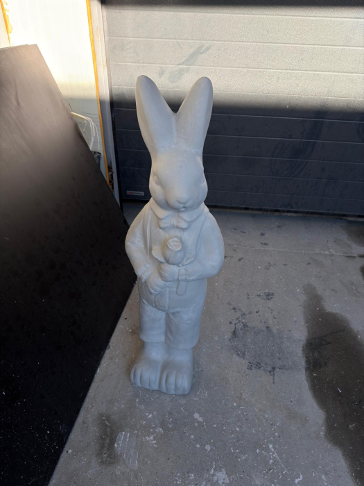 Giant bunny mold 1.17 m H [4]