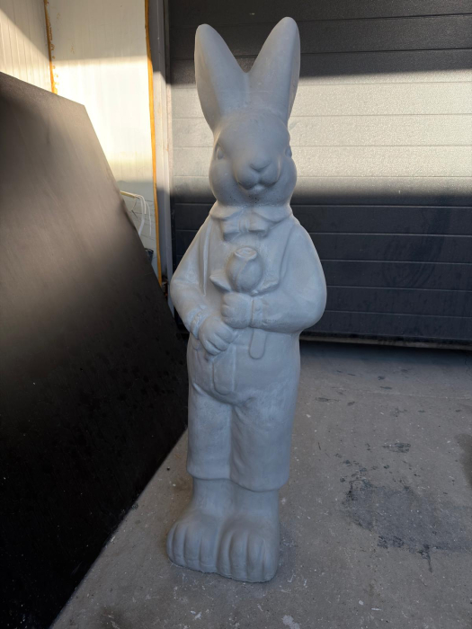 Giant bunny mold 1.17 m H [2]