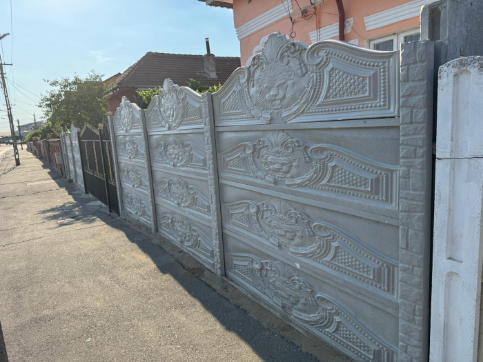 Set matrite gard panou complet cu 4 matrite de gard si 2 stalpi [2]