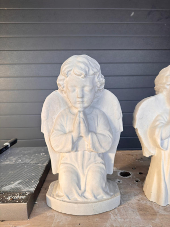 Matrita Ingeras in rugaciune 42 cm H [2]