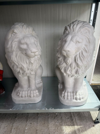 Imposing lion mold right 54 cm H [4]