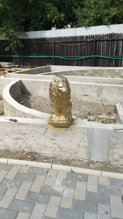 Imposing lion mold right 54 cm H [2]